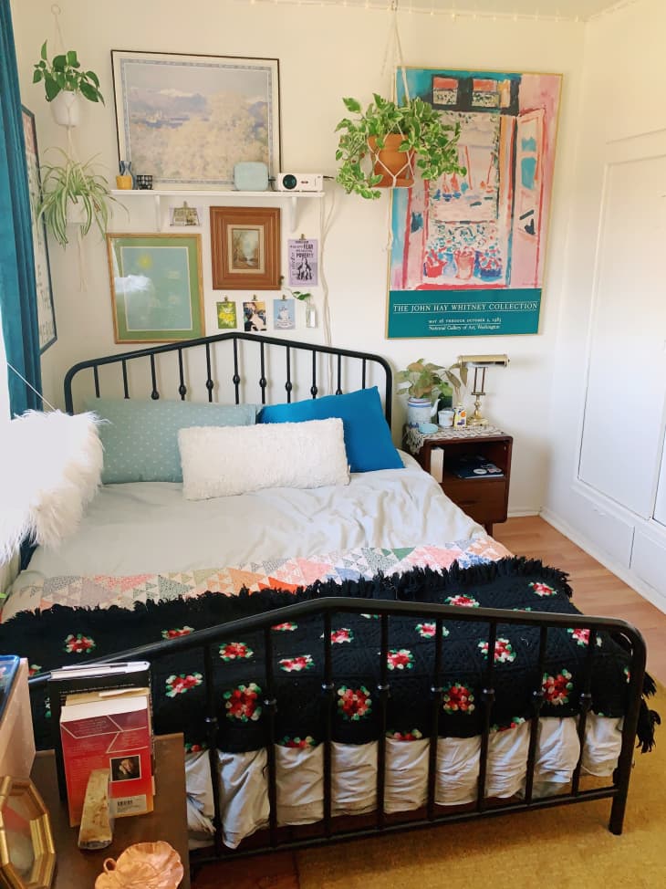 A Smart Solution for a Small Rental Apartment Without a Kitchen The